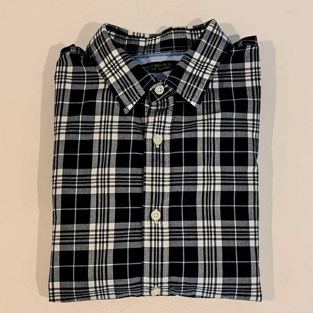 Banana Republic Men's Medium Grant Fit Custom 078 Wash Shirt